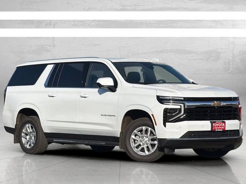 Used 2025 Chevrolet Suburban LS w/ Max Trailering Package image 2