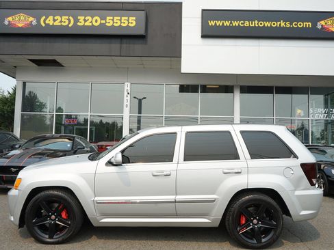 Used 2010 Jeep Grand Cherokee SRT8 w/ SRT Option Group I AWD/4WD image 2