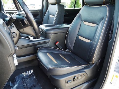 Used 2022 GMC Yukon AT4 AWD/4WD image 14