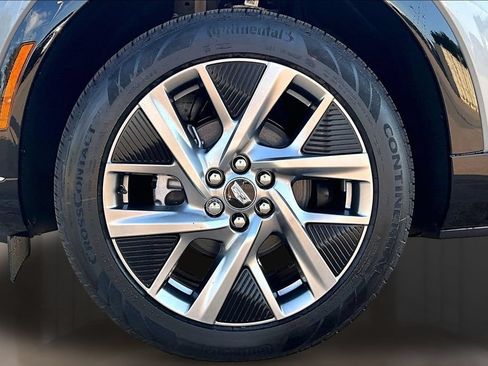 New 2027 Cadillac Optiq Luxury RWD image 12