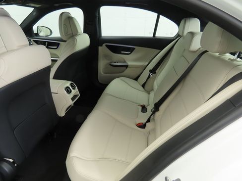 Certified 2025 Mercedes-Benz C 300 4MATIC Sedan image 21