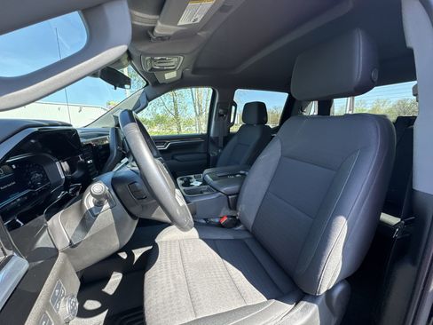 Used 2022 Chevrolet Silverado 1500 RST image 11