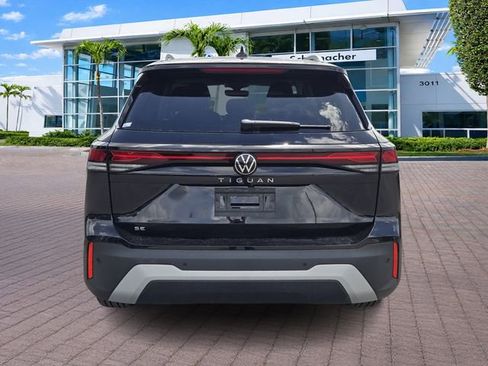 New 2026 Volkswagen Tiguan SE FWD image 6