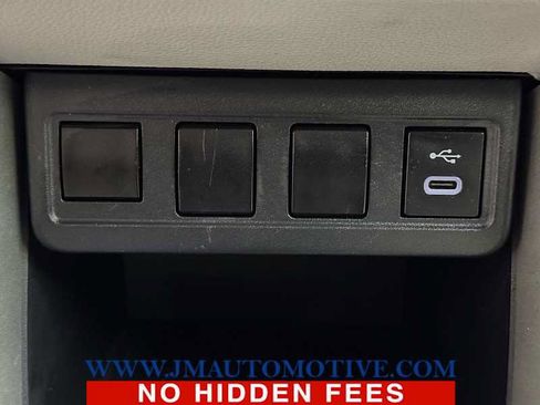 Used 2023 Toyota Corolla Cross L AWD/4WD image 32