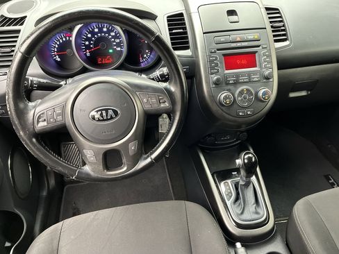 Used 2013 Kia Soul + image 10