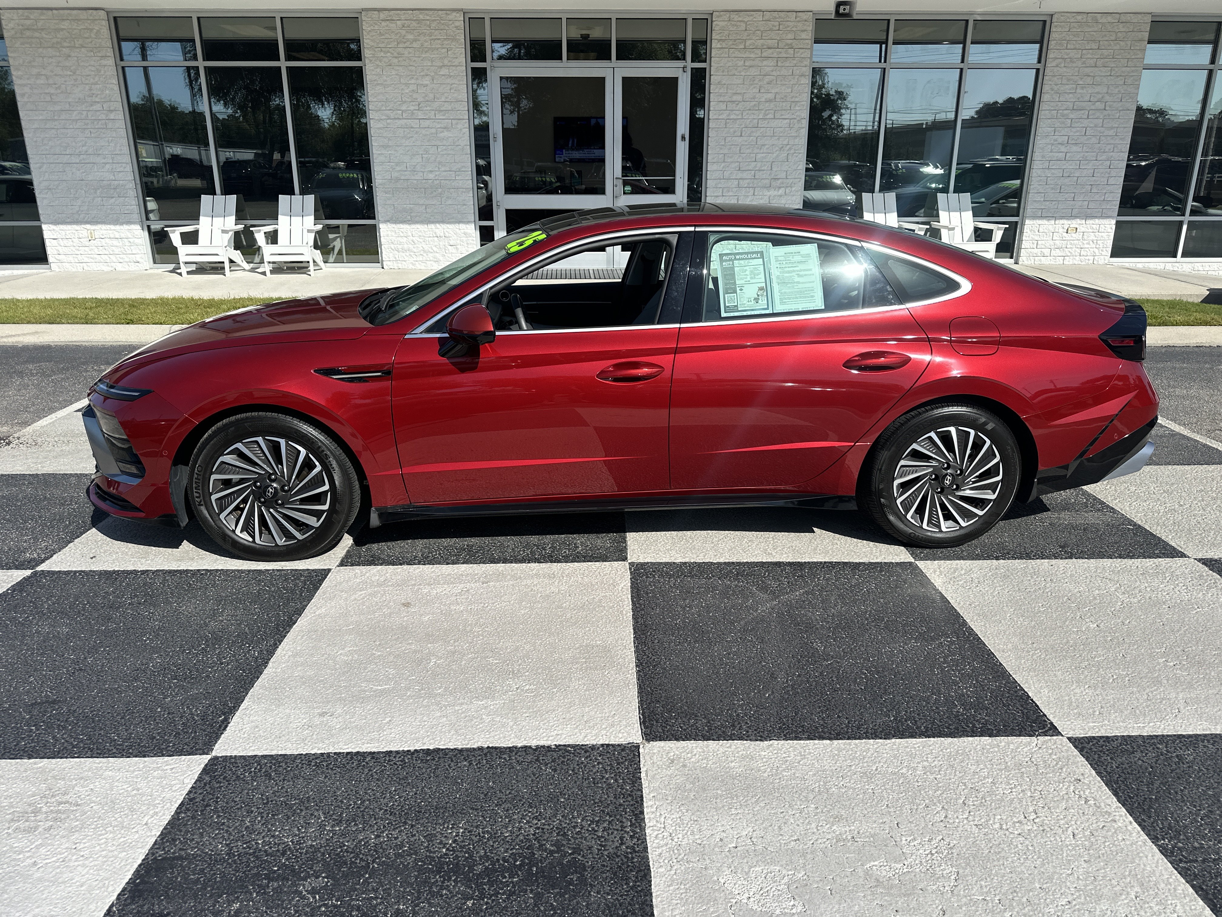 Used 2025 Hyundai Sonata Limited FWD image 1