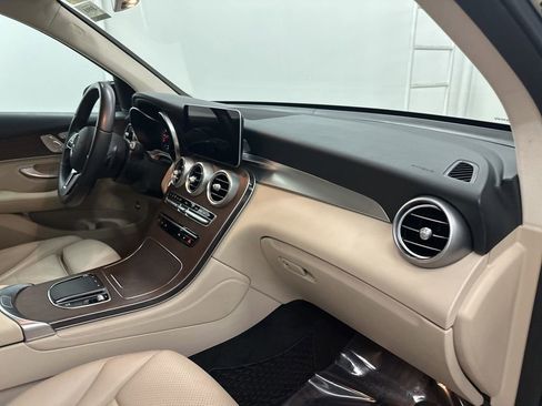 Certified 2020 Mercedes-Benz GLC 300 image 27