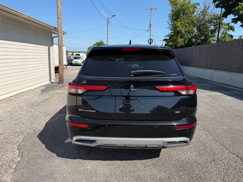 Used 2024 Mitsubishi Outlander SE AWD/4WD image 10