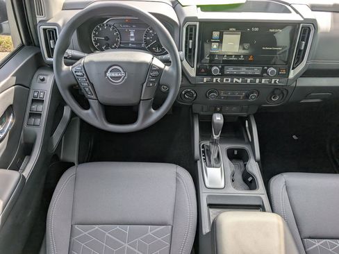 New 2025 Nissan Frontier SV image 9