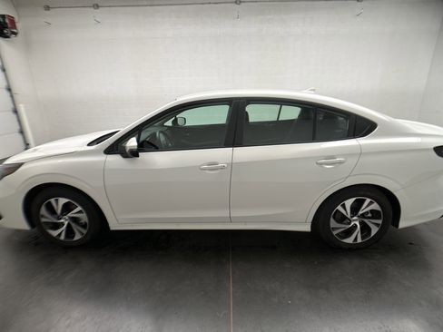 Used 2025 Subaru Legacy Premium AWD/4WD image 5