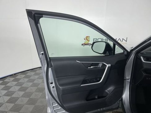 Used 2024 Toyota RAV4 XLE image 32