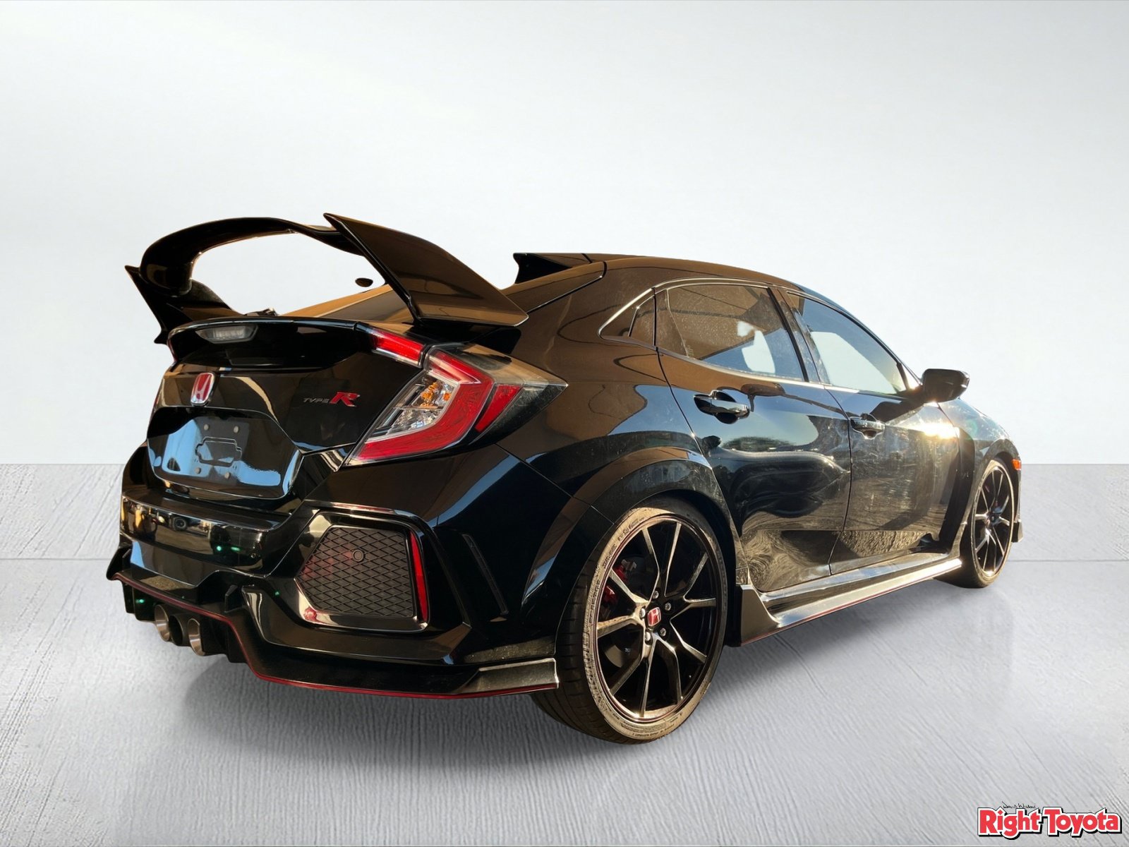 Used 2017 Honda Civic Type R image 4