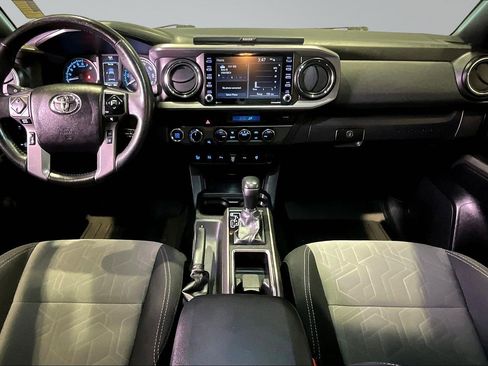 Used 2022 Toyota Tacoma TRD Off-Road w/ Technology Package image 8