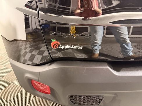 Certified 2023 Jeep Renegade Latitude image 12