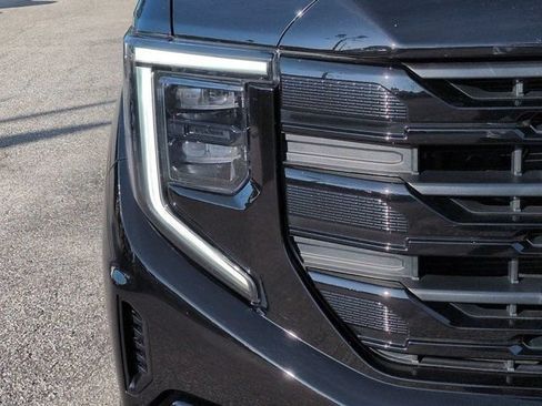 Used 2024 GMC Sierra 1500 Elevation AWD/4WD image 9
