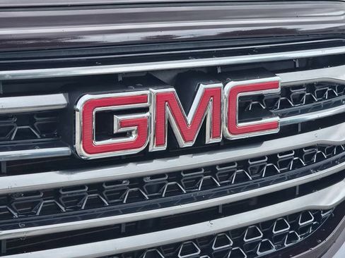 Certified 2017 GMC Acadia SLT AWD/4WD image 5