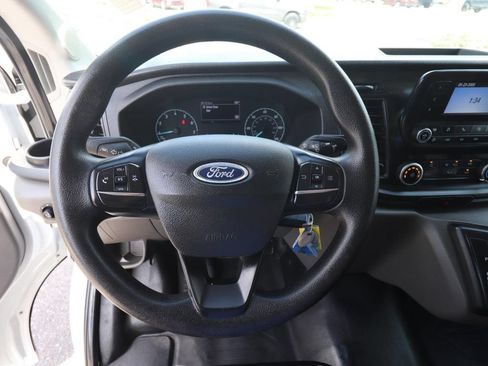 Certified 2022 Ford Transit 350 DRW RWD image 17
