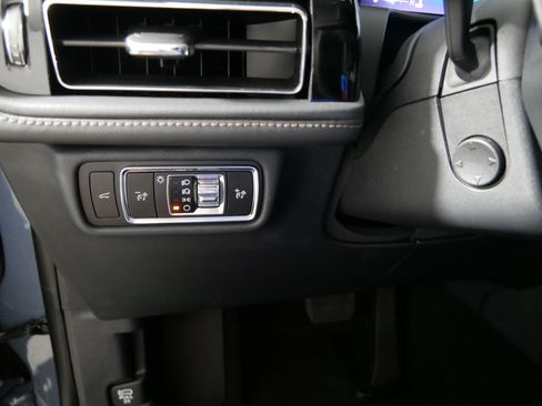 Used 2026 Lincoln Aviator Reserve AWD/4WD image 26