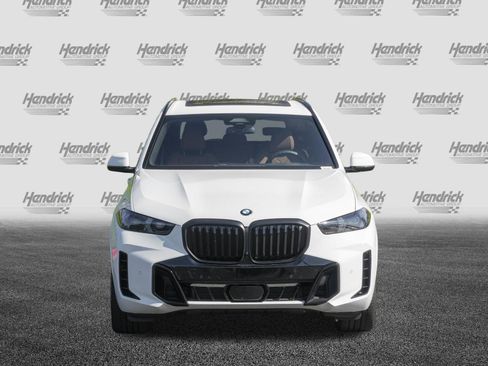Used 2025 BMW X5 sDrive40i w/ M Sport Package RWD image 3
