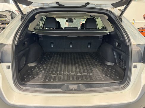 Used 2024 Subaru Outback Limited AWD/4WD image 8