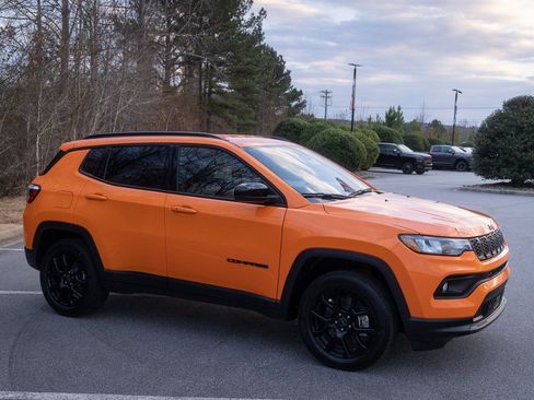 New 2026 Jeep Compass Latitude image 12