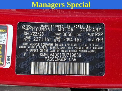 Used 2024 Hyundai Elantra SEL FWD image 28