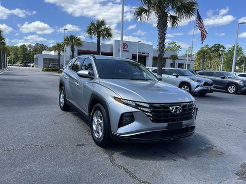 Used 2024 Hyundai Tucson SEL FWD image 2