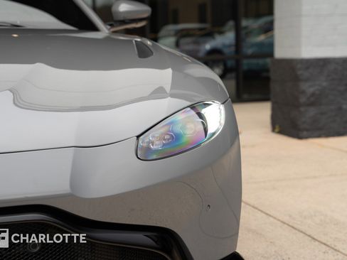 Used 2020 Aston Martin V8 Vantage Coupe image 6