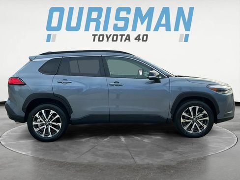 Certified 2025 Toyota Corolla Cross XLE image 8