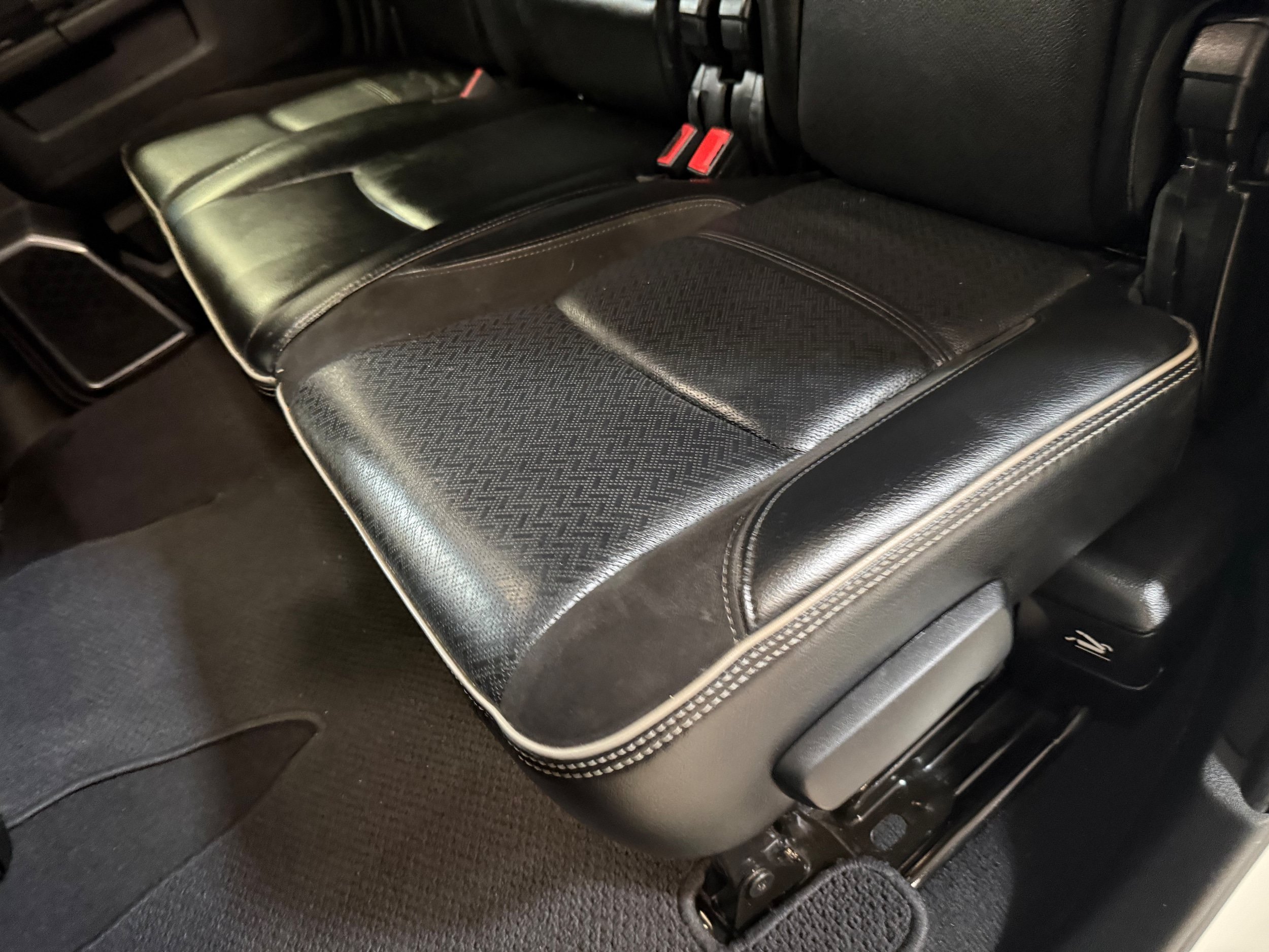 Used 2022 RAM 2500 Laramie w/ Night Edition AWD/4WD image 35