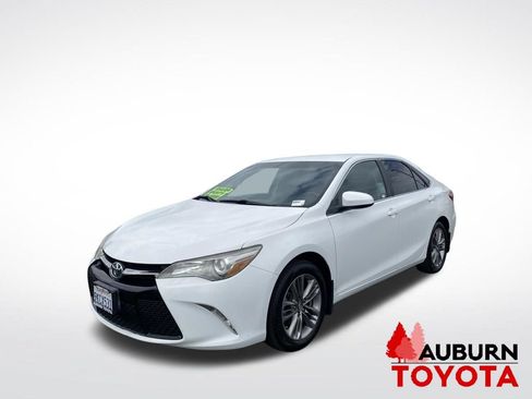 Used 2017 Toyota Camry SE FWD image 4