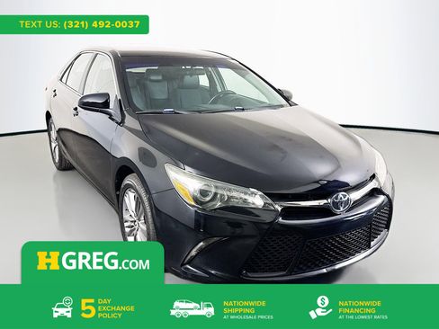 Used 2016 Toyota Camry SE FWD image 1