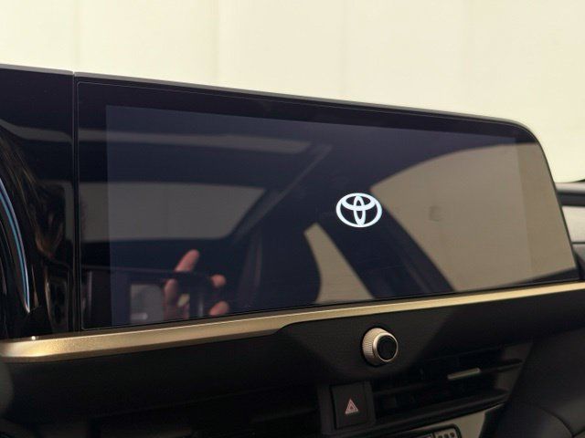 Used 2026 Toyota Crown Platinum AWD/4WD image 19