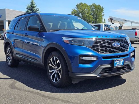 Used 2023 Ford Explorer ST-Line AWD/4WD image 7