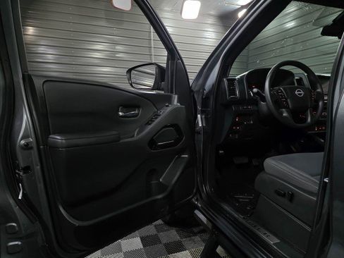 Used 2023 Nissan Frontier SV w/ Midnight Edition Package image 33