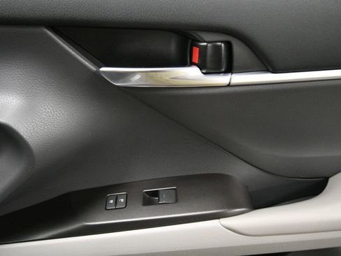 Used 2023 Toyota Camry LE image 26