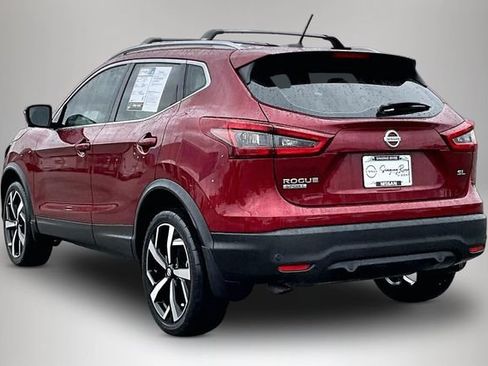 Used 2022 Nissan Rogue Sport SL FWD image 4