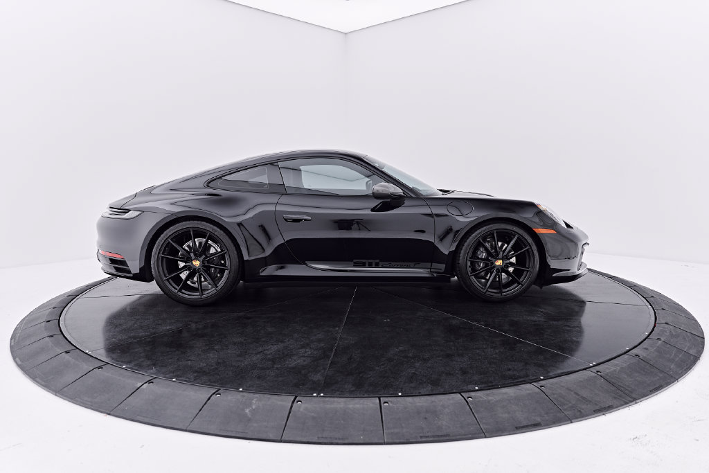 Used 2024 Porsche 911 Carrera T RWD image 14