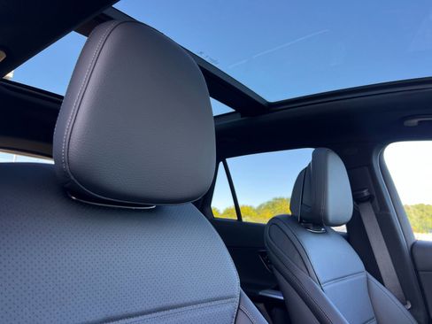 New 2026 Mercedes-Benz GLC 300 image 19