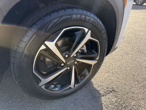 Used 2022 Chevrolet TrailBlazer RS w/ Sun and Liftgate Package image 38