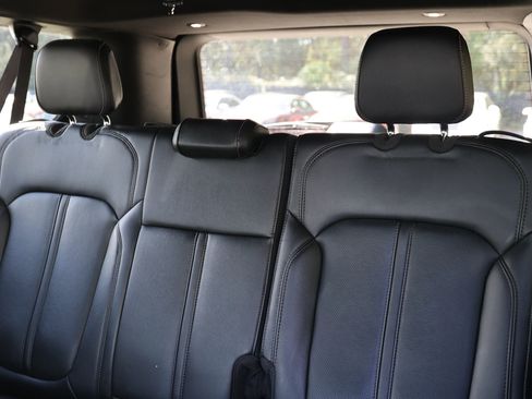 Used 2023 Jeep Wagoneer L 4WD image 41