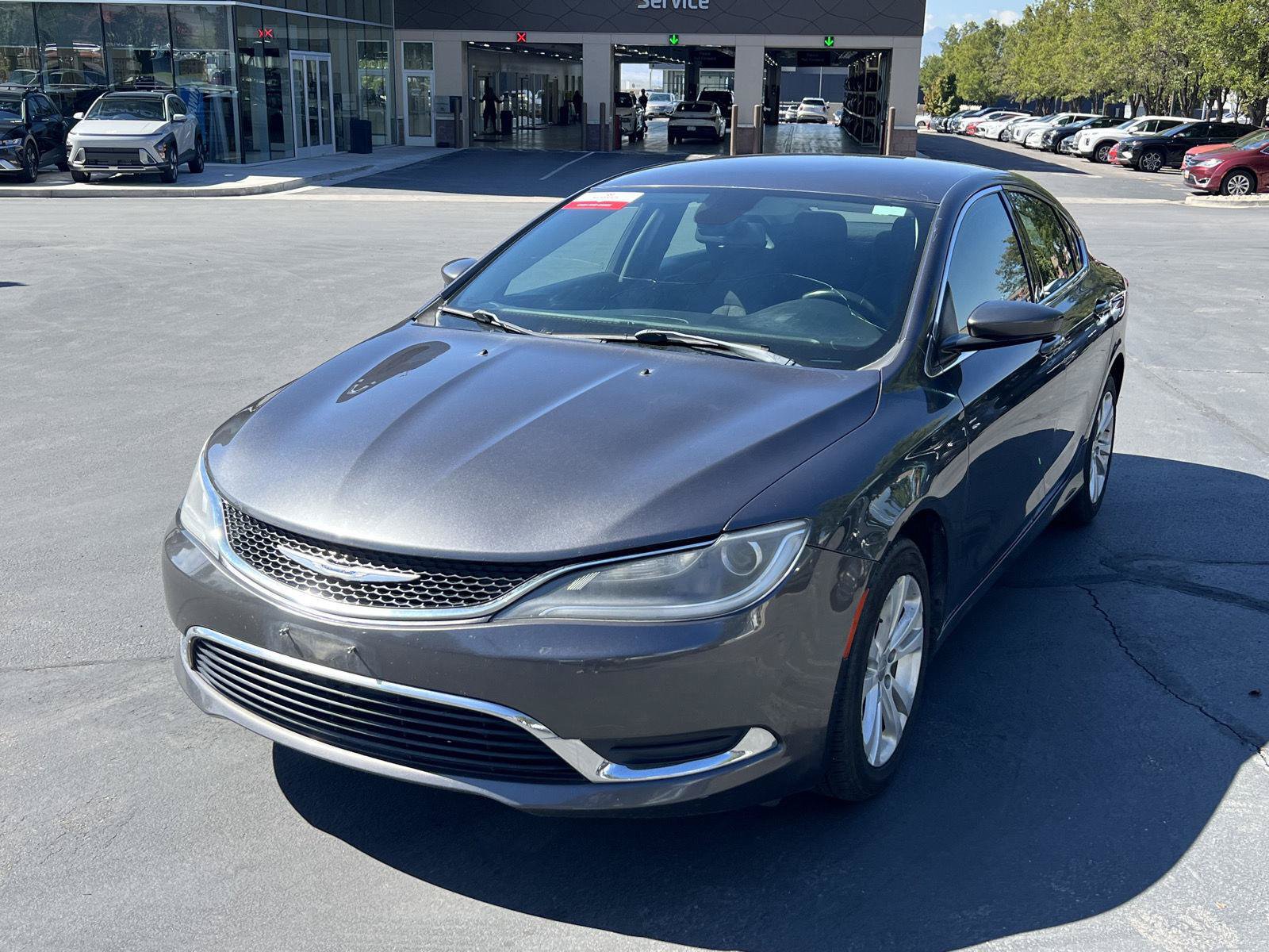 Used 2015 Chrysler 200 Limited w/ Convenience Group FWD image 10