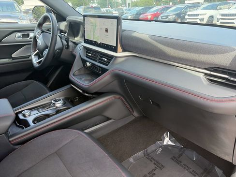 Used 2025 Ford Explorer ST RWD image 31