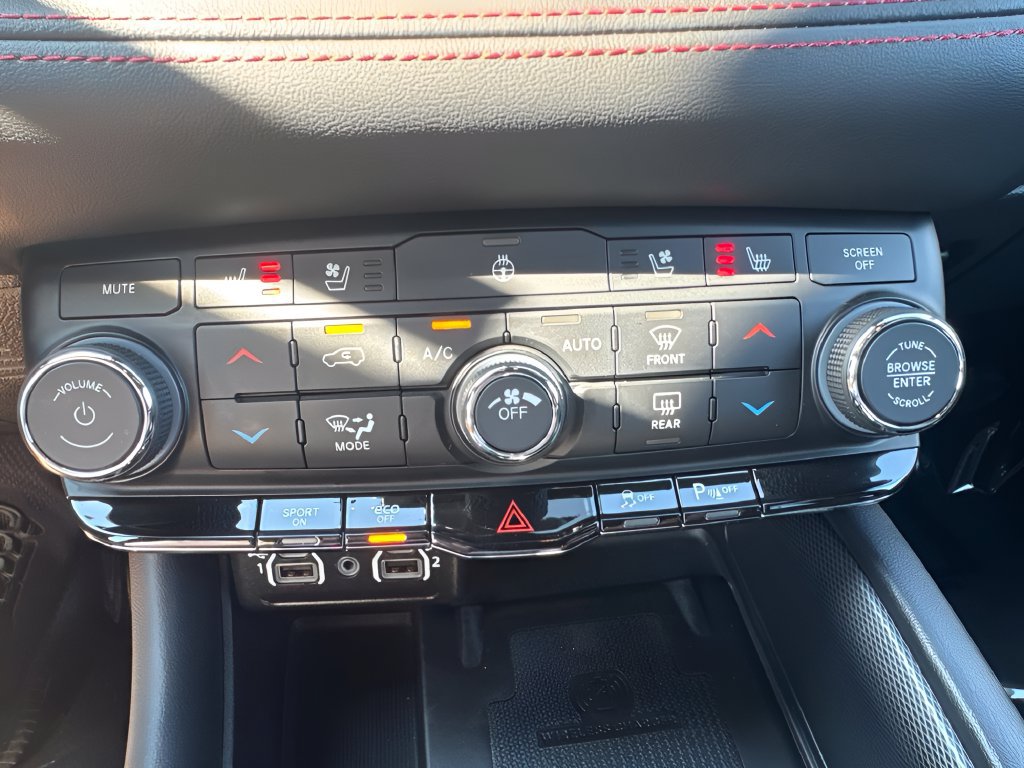 Used 2024 Dodge Durango R/T RWD image 23