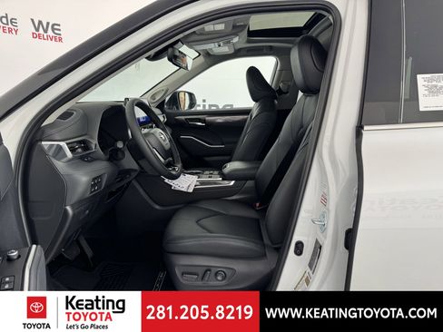 New 2026 Toyota Highlander Limited image 5