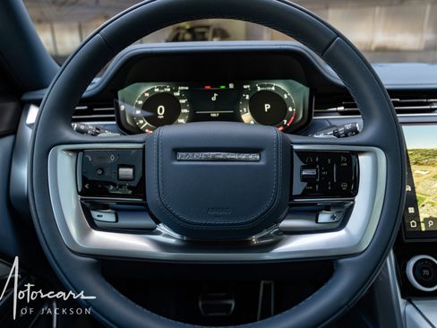 Used 2023 Land Rover Range Rover SV image 35