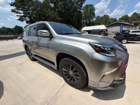 Used 2022 Lexus GX 460 Luxury w/ Sport Design Package AWD/4WD image 13