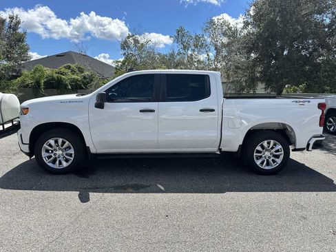 Certified 2022 Chevrolet Silverado 1500 Custom AWD/4WD image 3