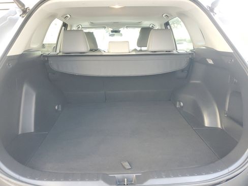 Used 2020 Toyota RAV4 XLE Premium image 9