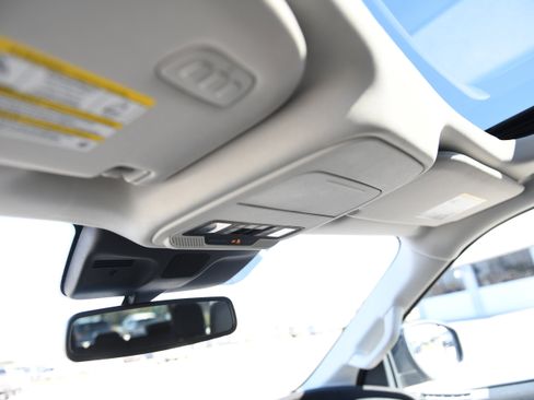 Used 2025 Ford Expedition Active image 26